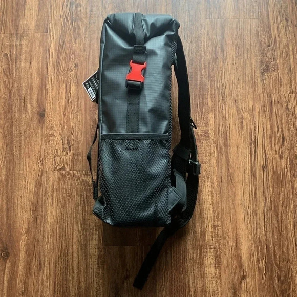 Star Wars Darth Vader Backpack Insulated Cooler 28-Can Capacity NWT - Picture 4 of 9